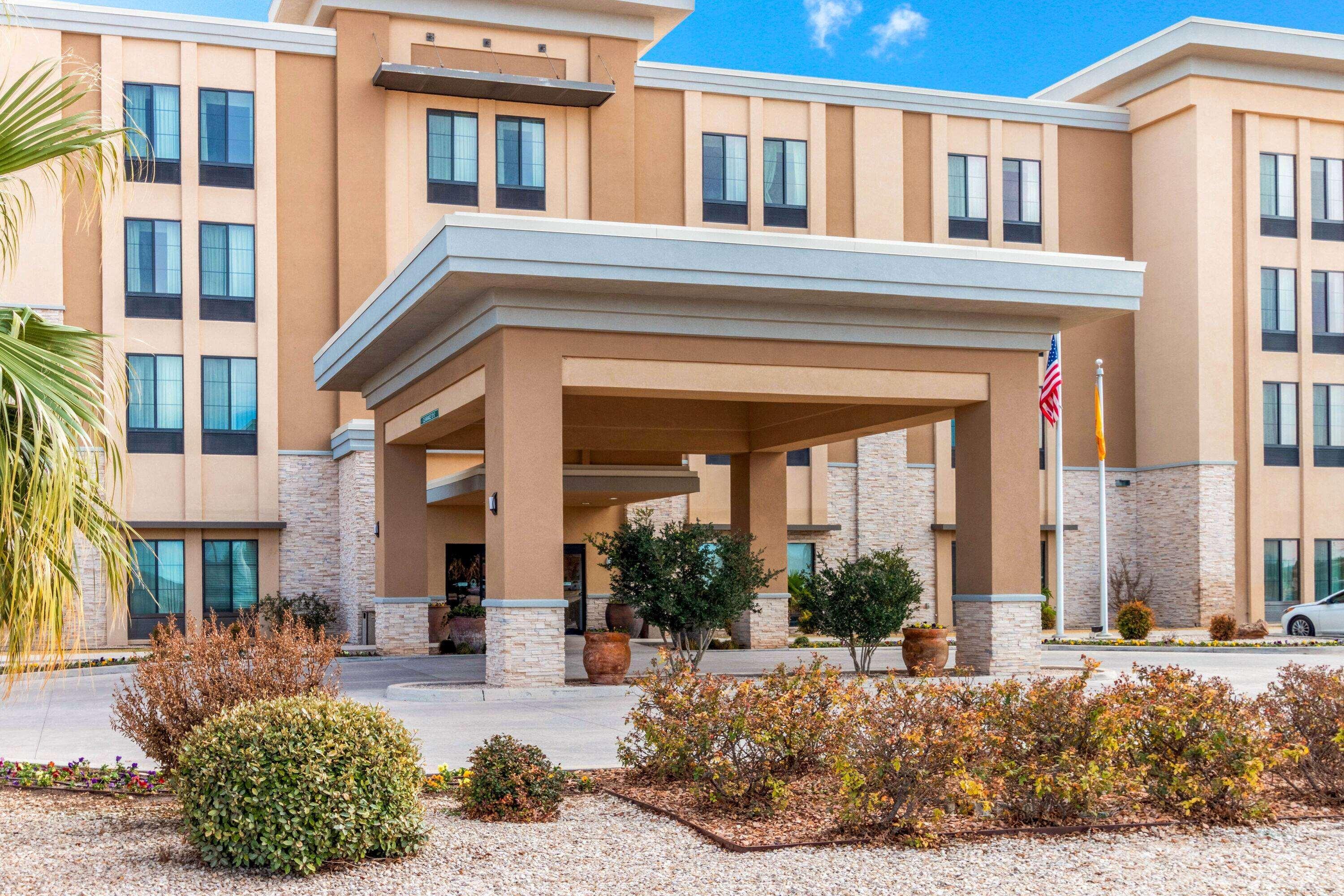 La Quinta By Wyndham Carlsbad Hotel Exterior foto
