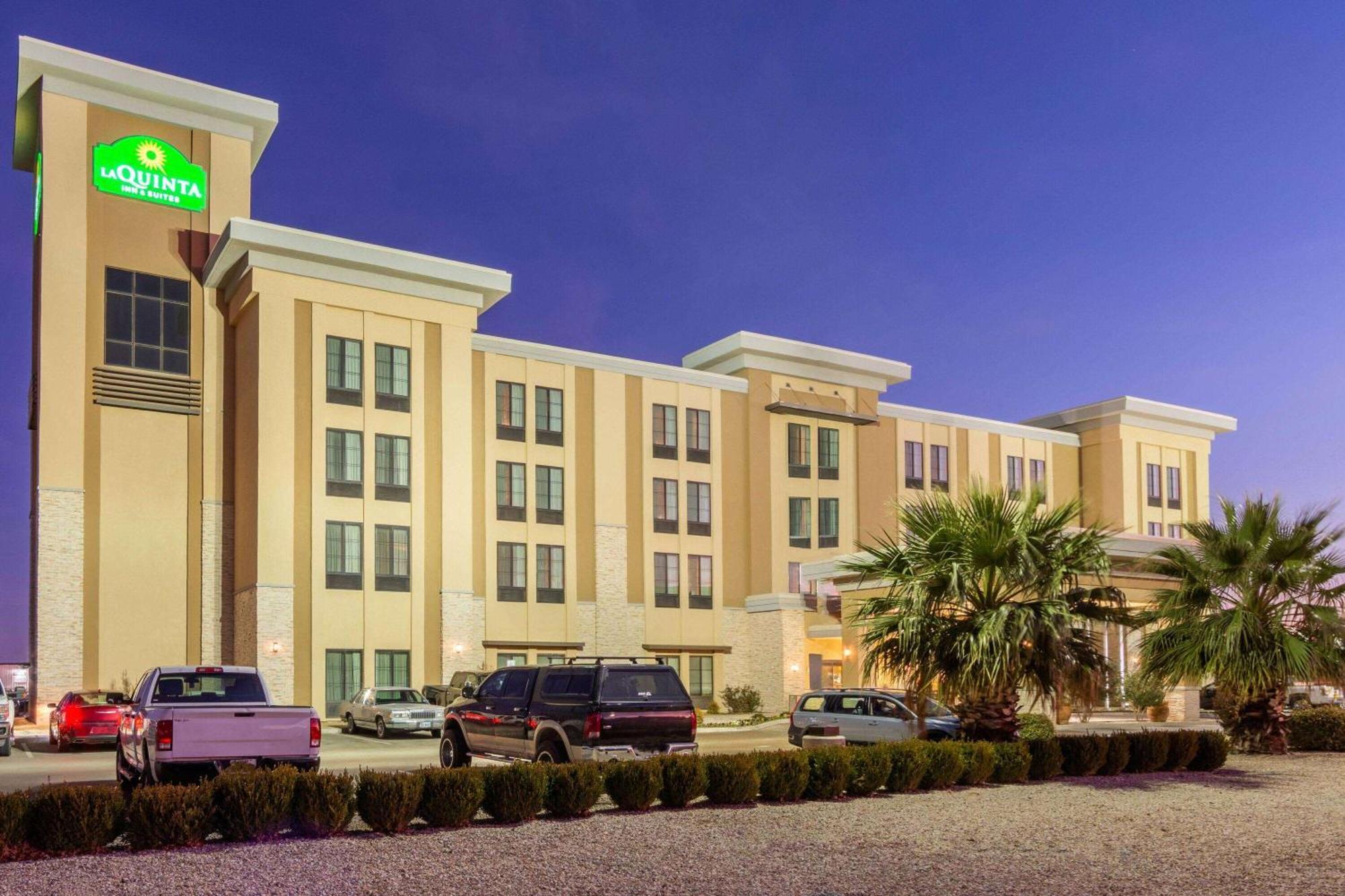 La Quinta By Wyndham Carlsbad Hotel Exterior foto